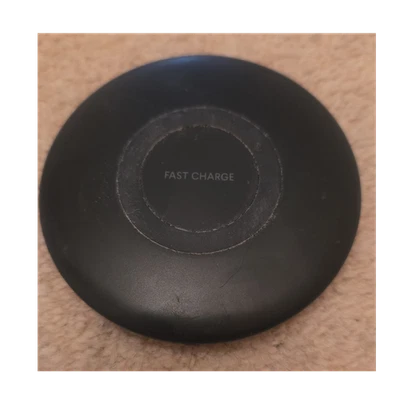 Samsung EP-P1100 Wireless Fast Charging Pad Qi Slim Black Desktop Charger - Image 1 of 2