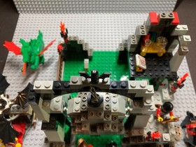 LEGO Fright Night 6087 Witch's Magic Manor with BOX Instructions Nice Condition