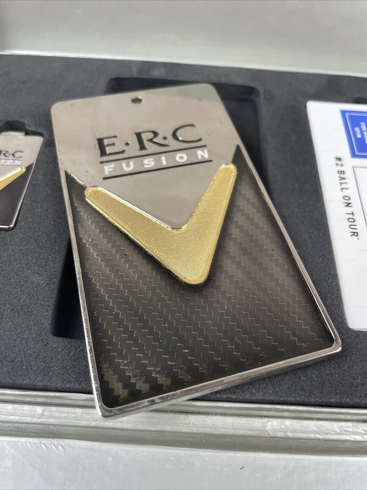 Callaway ERC Fusion Set de Regalo Clip de Dinero Bolsa Etiqueta con Autobús. Tarjetero, 2 bolas hexagonales Foto 4 de 4