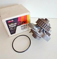 New Engine Water Pump with Seal, Vintage, AIRTEX AW9019 (Made in Germany)