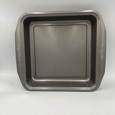 Super nice Heavy Circulon 9 X 9 Cake Pan Baking Pan Nonstick