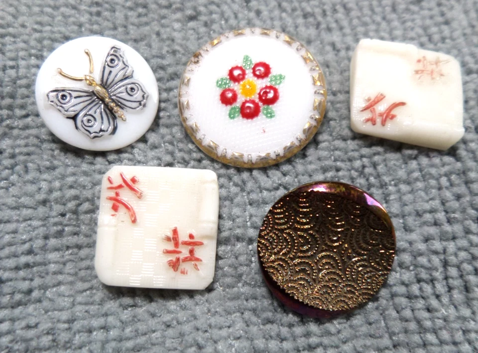 43 Vintage Antique Glass Picture Buttons VARIOUS SHAPES SIZES PATTERNS - Image 3 of 4