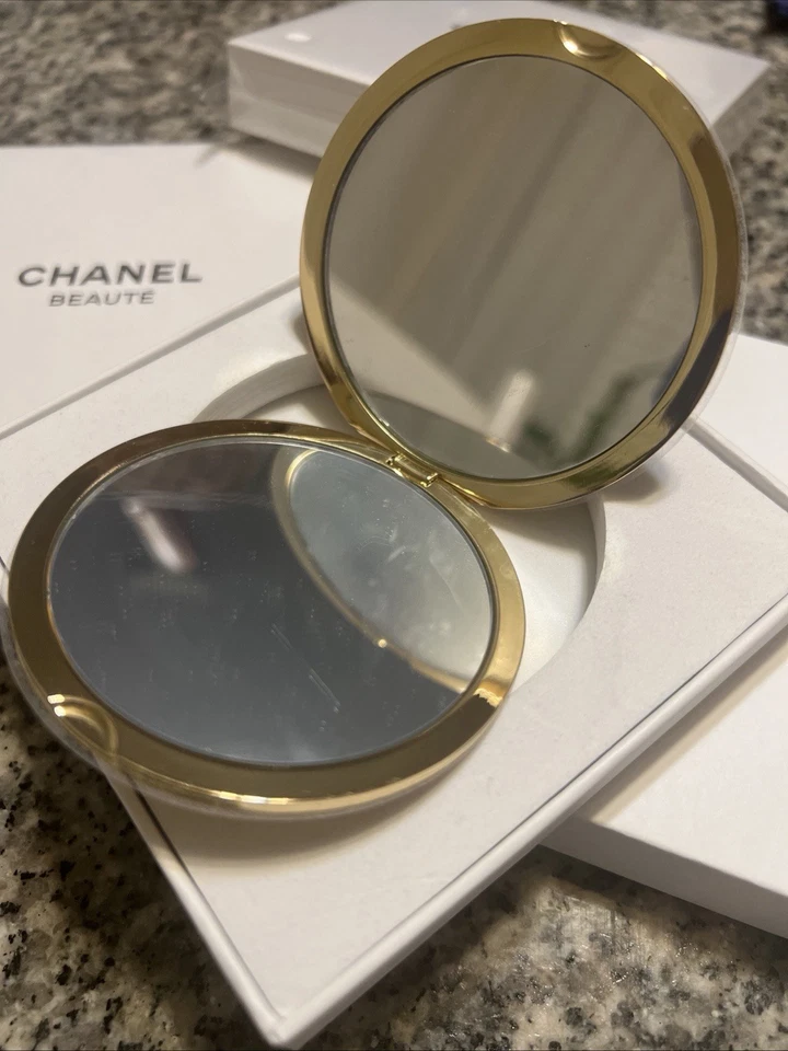Chanel Beaute Gold Compact Mirror Dual Sided CC Logo GWP Rare VIP Gift Brand New - Image 2 of 4