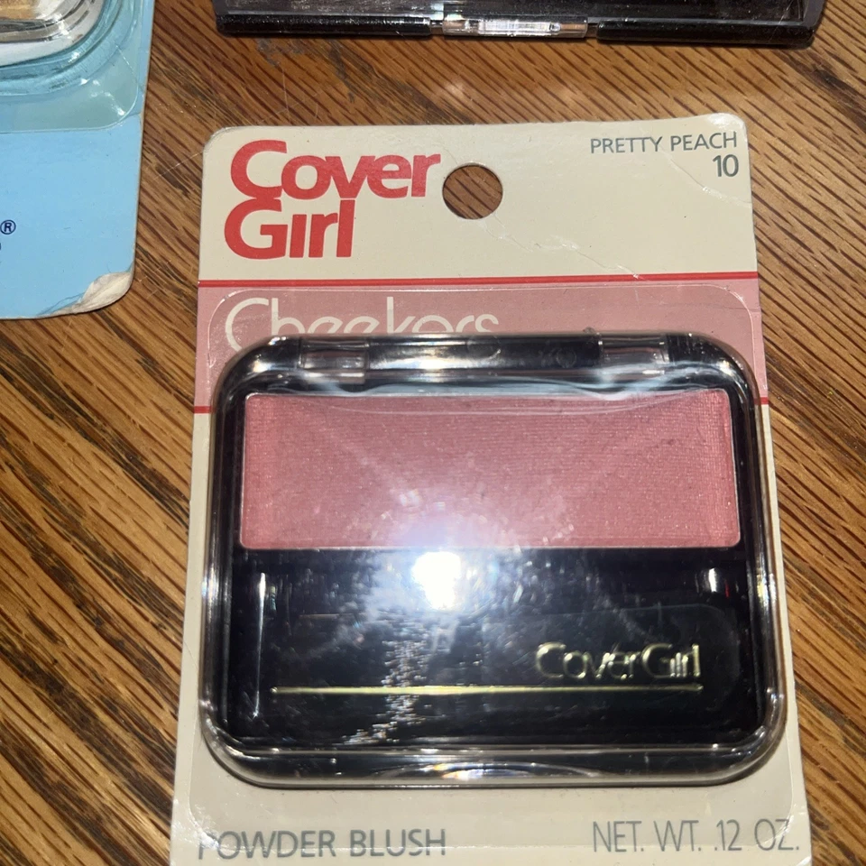 Vintage NOS COVERGIRL Maybelline COLLECTION - Image 3 of 4
