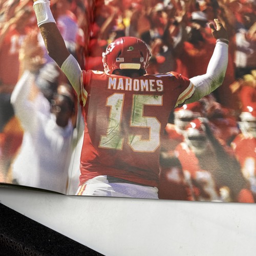 PATRICK MAHOMES : KANSAS CITY CHIEFS MVP 2019 TRIBUTE Magazine , Pre-owned - Imagen 6 de 10