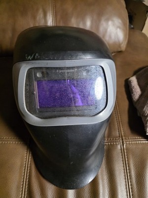 3M 100V Speedglas Welding Helmet 100 with Auto-Darkening Filter Shades 8-12