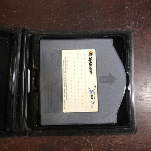 SyQuest Syjet 1.5gb Media Storage PC Formatted Disc Vintage - Picture 2 of 3