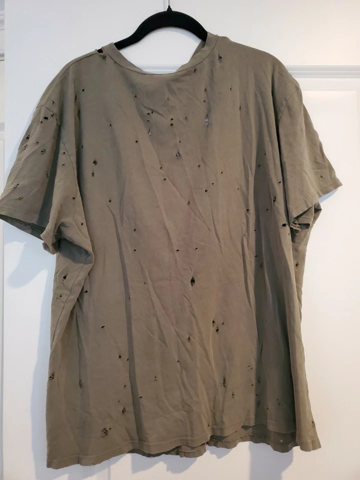 Camisa Emma & Sam LF Stores Verde con Detalle de Recorte Talla Mediana Foto 2 de 4