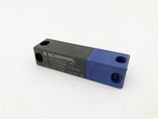 Schmersal 101213821 Latching Magnetic Safety ...