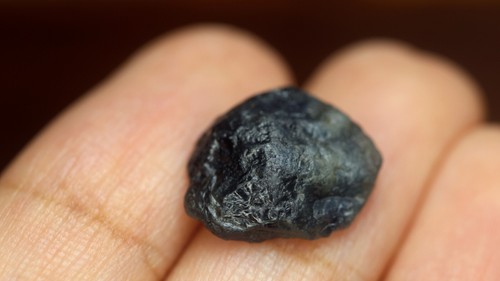 Astounding Certified 7.15ct Natural Blue Sapphire Madagascar Rough 14x11mm - Picture 10 of 10