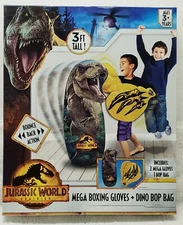 Jurassic World Dominion Mega Dino Claw Boxing Gloves & Dino Bop Bag/New