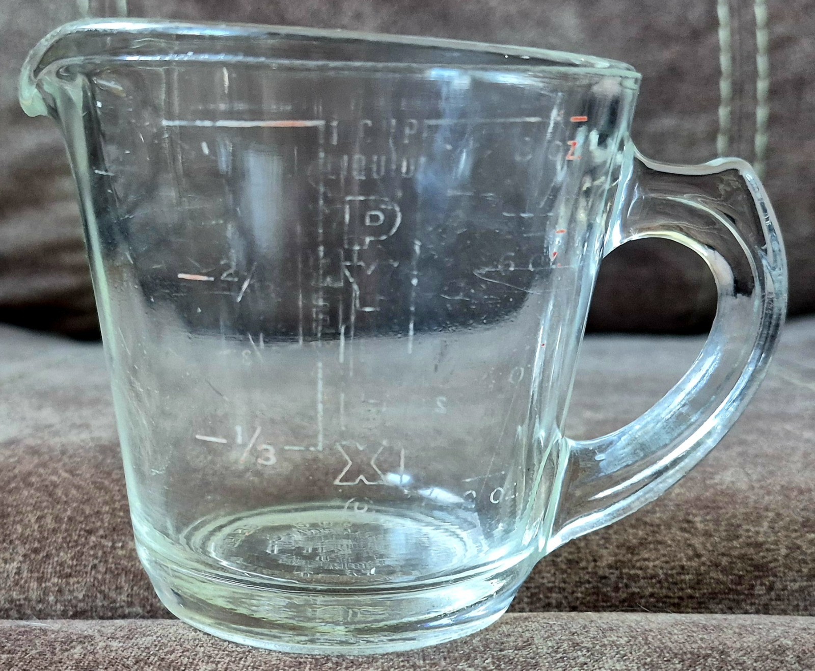 Pyrex Vintage #508 1 Cup Measuring Cup Closed D Handle SEE PICTURES