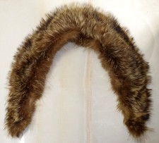 HS True Vintage Shaded Brown Fluffy Fox Fur Generous Collar pin on / off on Coat