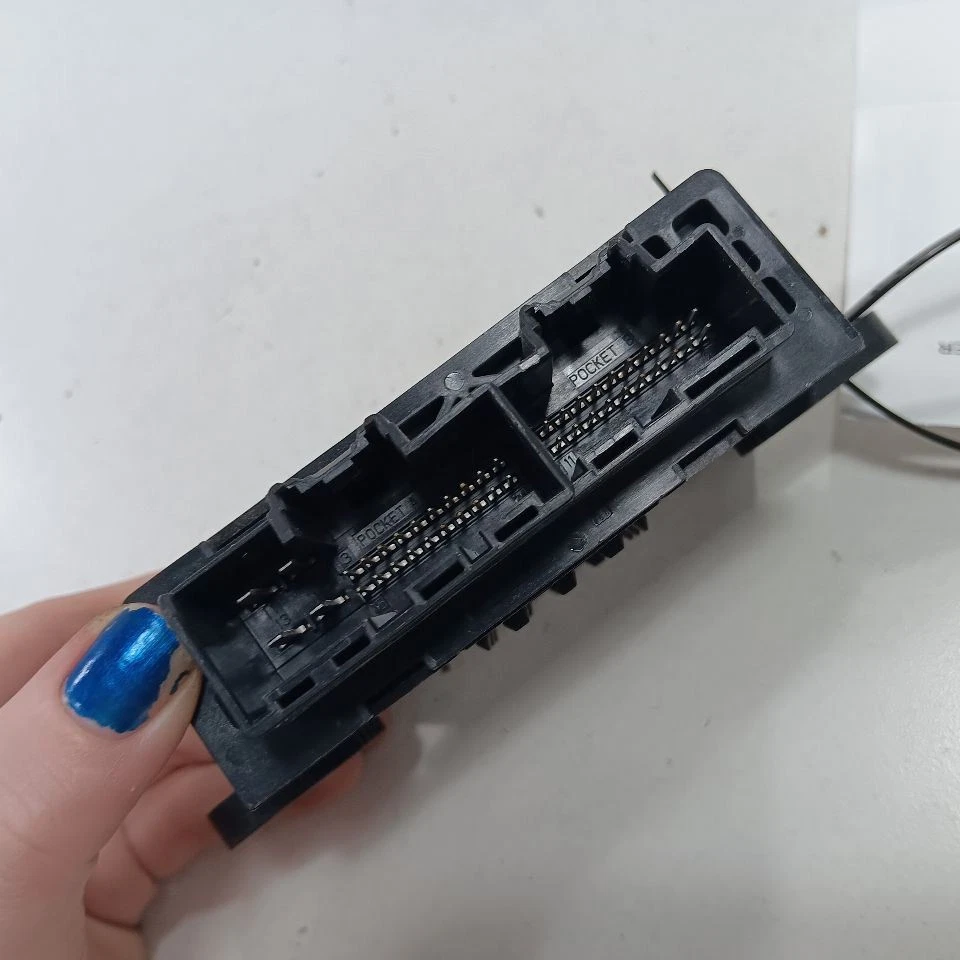 Módulo de controle da porta dianteira esquerda do motorista compatível com 16-18 Lincoln MKX - Imagem 3 de 4