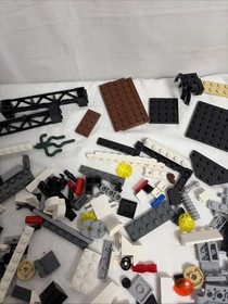 LEGO The LEGO Movie: Bad Cop's Pursuit (70802), In Complete, No Box W/ Extras!