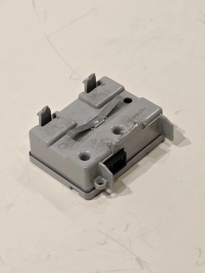 08-12 Chevrolet MALIBU HHR KEYLESS ENTRY ANTI THEFT REMOTE RECEIVER 25824324 OEM - Изображение 3 из 4