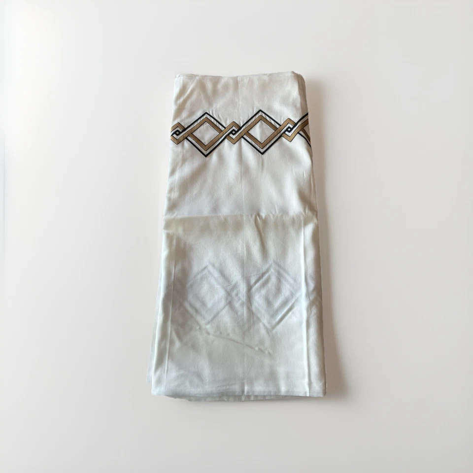 FRETTE TWIST EMBROIDERY STANDARD PILLOW CASES SET OF 2 BLACK / TEAK - Image 2 of 2