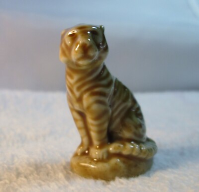 Vintage Wade Sitting Tiger Wade Whimsies Red Rose Tea