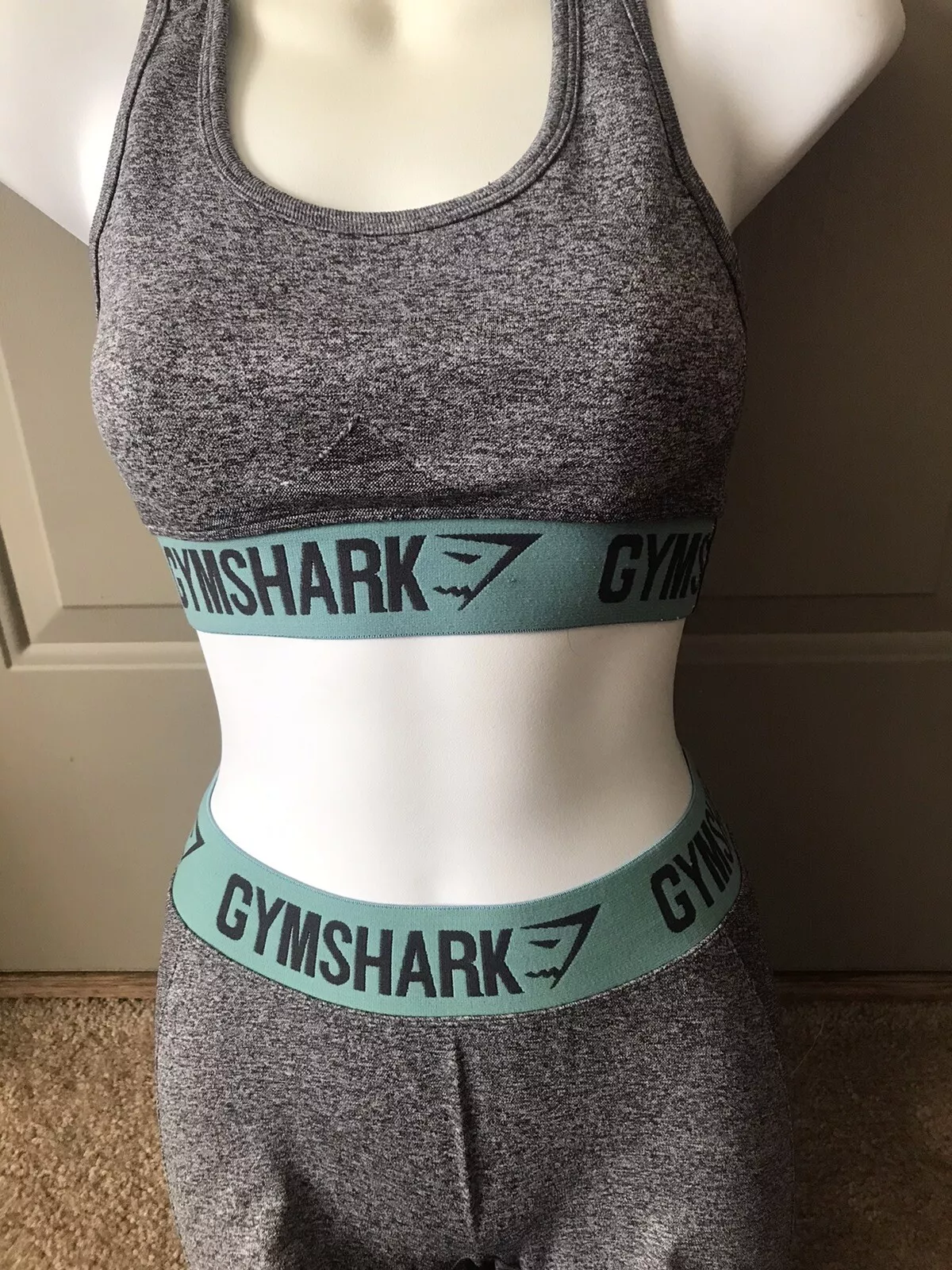 gymshark 2 pc running set sports bra track athletic leggings