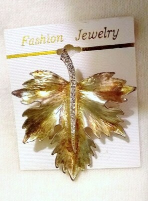 VINTAGE TRI-TONE MAPLE LEAF PIN BROOCH GOLD SILVER BRONZE CUBIC ZIRCONIAS W/TAG