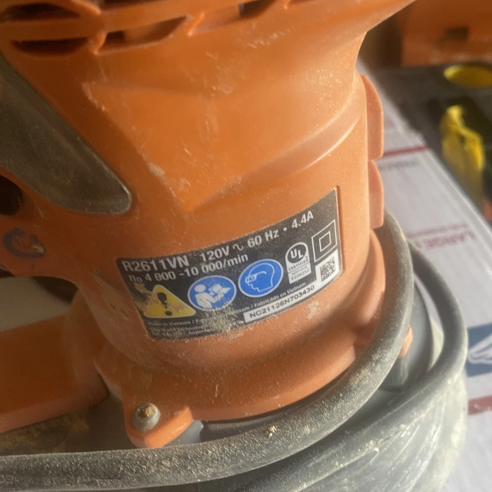 PARA PEÇAS Lote De 2 Lixadeiras Circulares RIDGID R2611 120v/Ambas Corrida/Ruído de Moagem - Imagem 2 de 4