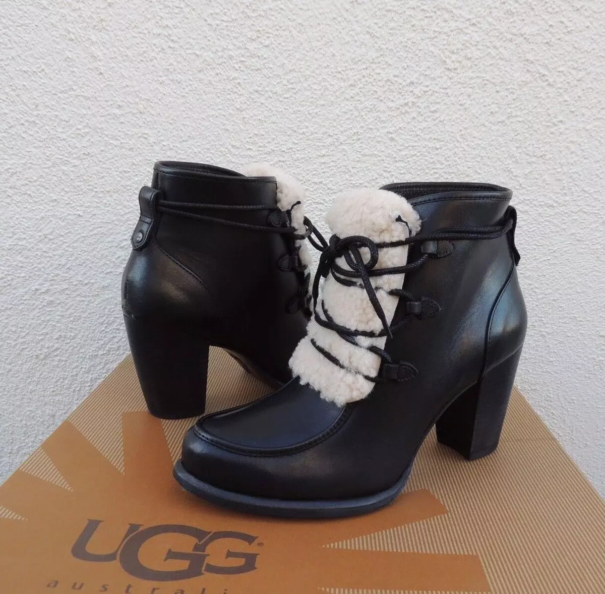 UGG ANALISE BLACK LEATHER EXPOSED FUR SHEEPWOOL ANKLE BOOTS US