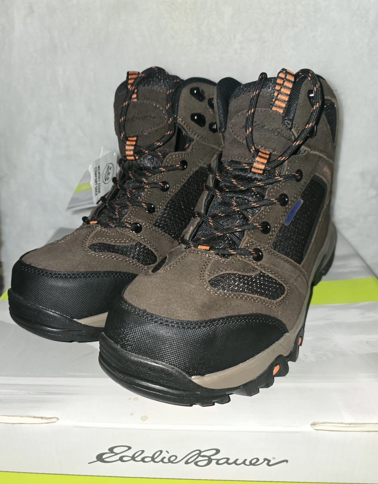 Eddie Bauer Lincoln Rock WATERPROOF HIKING Color Chocolat Men Size 9M Boots.