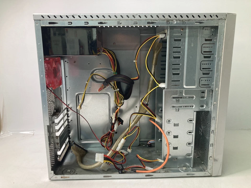 Retro RAIDMAX Silver SECC Steel ATX Mid Tower w/ PSU - Image 2 of 4