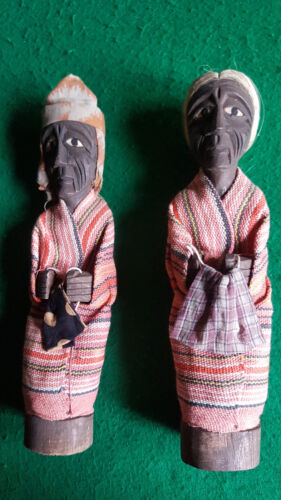 Poupées-statuettes mortuaires des îles Célèbes (Indonésie) - Photo 1/5