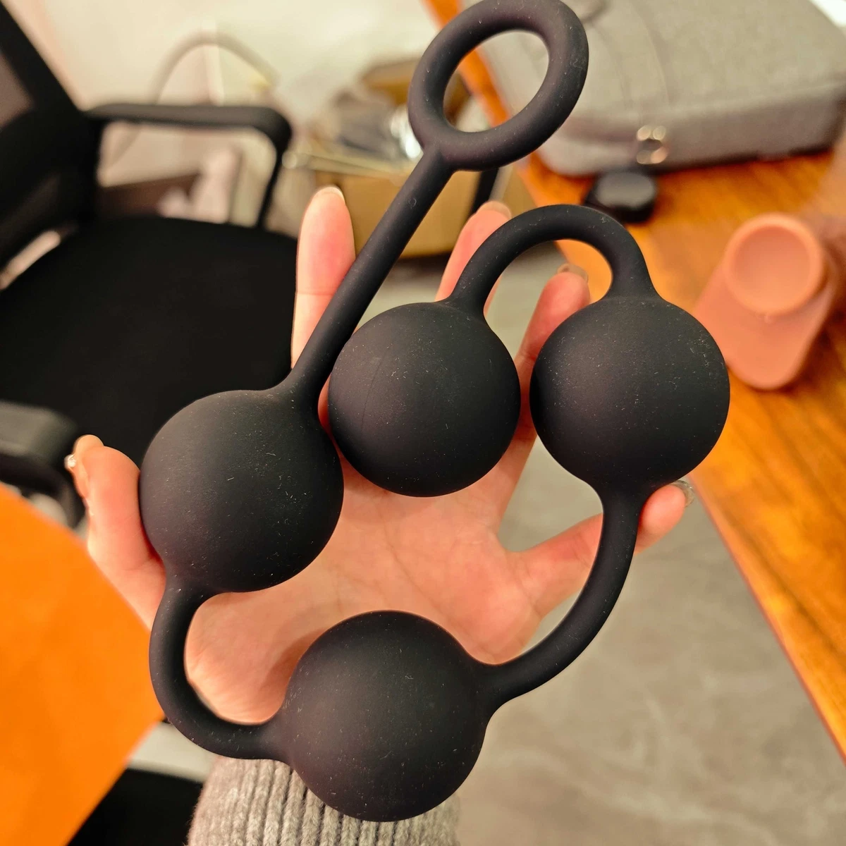 ball holder sex toy AdultLuxe Flower Sucker Toy