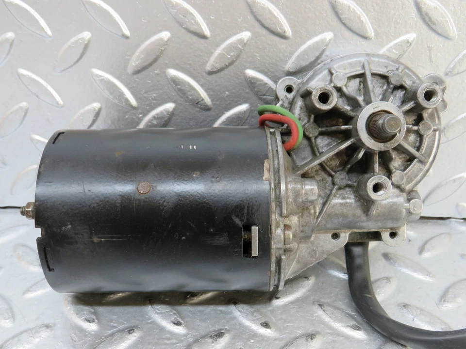 Motor limpiaparabrisas Mercedes-Benz W123 240D Bosch 0390341077 Foto 2 de 4