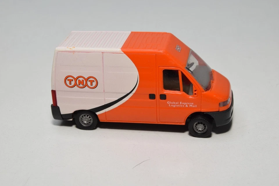 B54 1:87 BUSCH FIAT DUCATO VAN BUS TNT GLOBAL EXPRESS DISCRETE CONDIZIONI. - Immagine 4 di 4