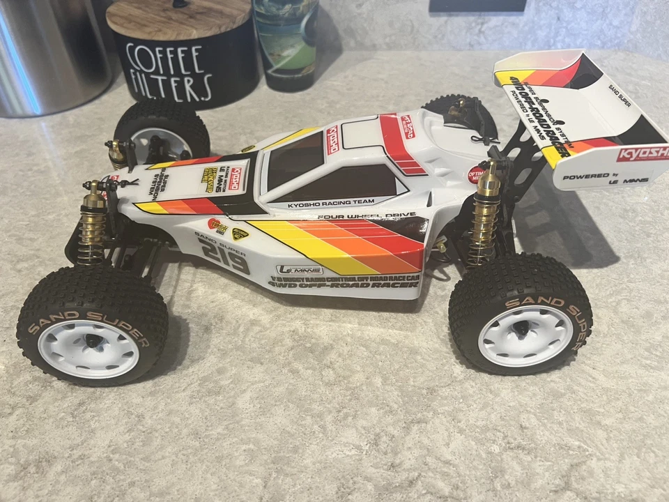 Kyosho OPTIMA MID 4WD OFF-ROAD RACER  R/C Model Buggy Kit - Image 2 of 4