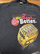 Vintage 1996 Chicago Bulls NBA Basketball CHAMPIONS RING Jordan T-SHIRT Size L