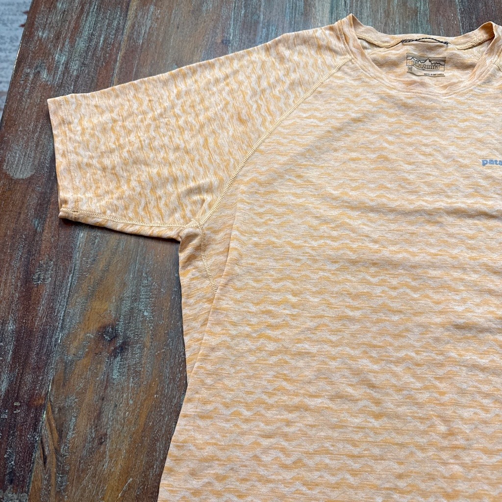 Patagonia Orange Chevron Print Short Sleeve Tee Medium Outdoors Gorpcore Hiking thumbnail 3