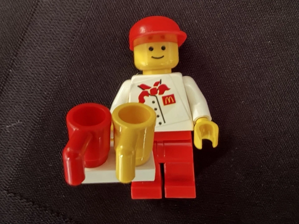 Lego Town McDonalds Restaurant (3438) Almost Complete no box with instructions - Image 4 of 4