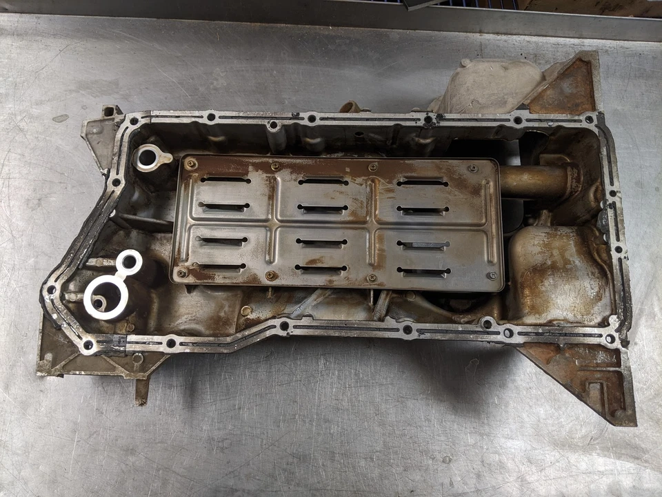 cárter de aceite superior del motor para 08-09 Nissan Titan 5.6 Foto 2 de 4