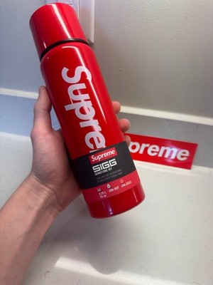 Supreme SIGG Vacuum Insulated Bottle 0.75L Red 100% Authentic FW20