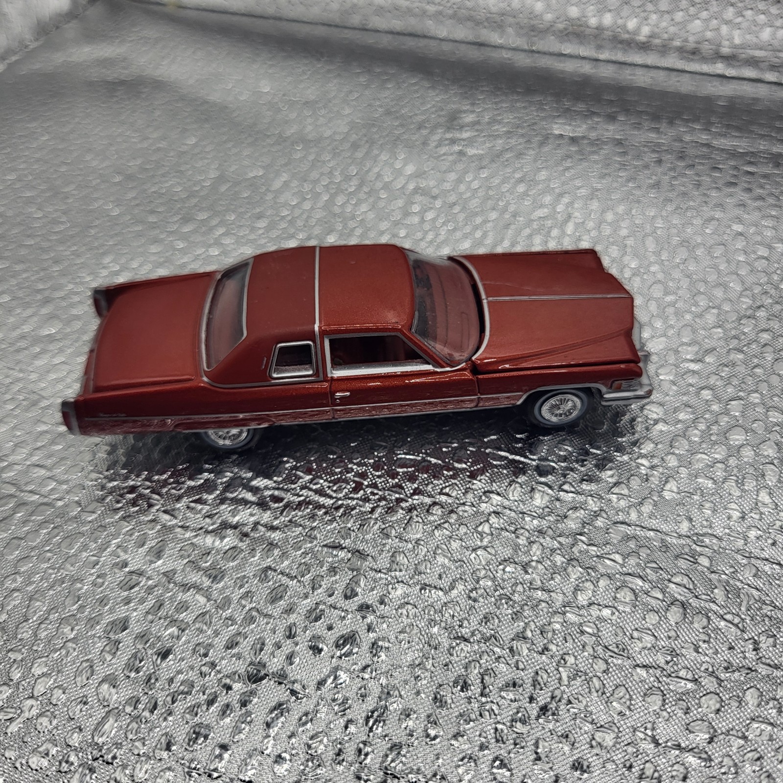 1975 75 Cadillac Coupe De Ville Firethorn Opening Hood 1/64 Scale