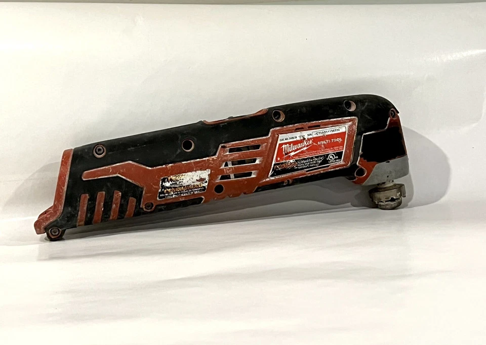 For parts or repair: Milwaukee 2426-20 M12 Cordless Multi-Tool - Tool Only - Image 2 of 4