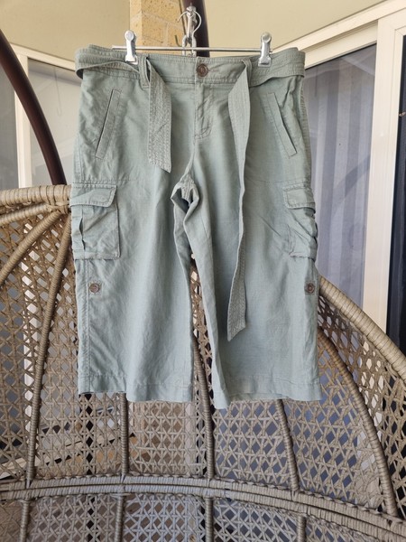 Esprit Bermuda Length Cargo Shorts Size 10