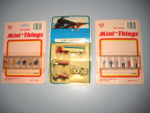 Juego de 3 accesorios de ferrocarril Bachman de colección para camión. 7011 &2 IHC Mini Things 42-3302 | Zustand: New