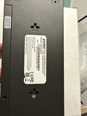 Planet GSD-908HP 8-Port 10/100/1000T Gigabit Desktop Switch (no Power Cord- New)