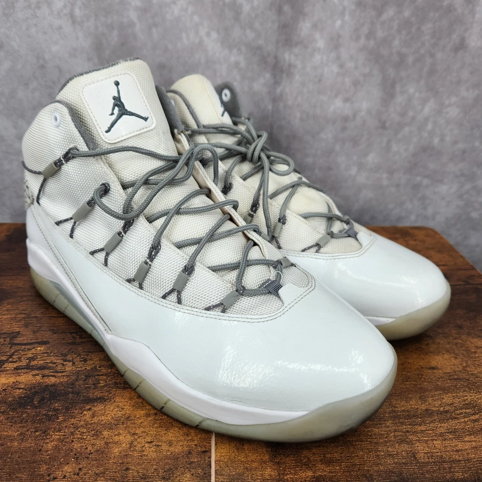 Zapatillas de baloncesto Jordan Prime Flight para hombre 13 blancas grises 648723 100 Foto 2 de 4