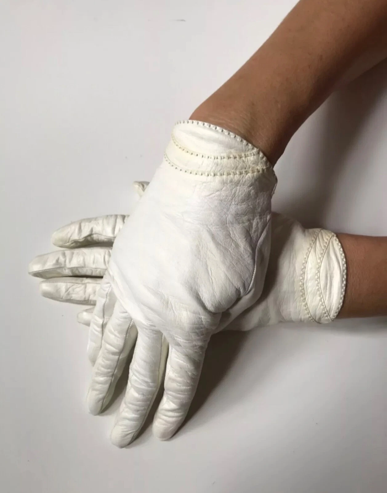 Gants femme vintage années 50 CHRISTIAN DIOR cuir ivoire taille 6 3/4 !