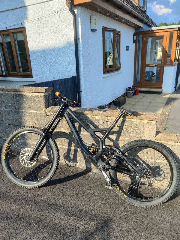Specialized Demo 8 Carbon Downhill Mountain Bike (~2008)