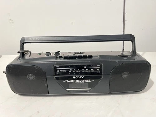 Vintage Sony Boombox AM FM Radio Cassette Player CFS-202 Tape Stereo Works Retro