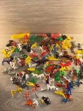 MPC Tim-Mee Marx Britains Etc Lot Of Plastic Animals Cowboys Soldiers Dinos ++