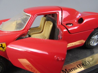 Ferrari 250 Le Mans 1965 - Modèle Réduit 1/24 Burago Occasion - Très Bon État