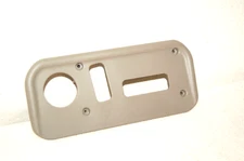 00-02 SUBURBAN TAHOE SILVERADO YUKON TAN PASSENGER RIGHT SEAT SWITCH BEZEL F06
